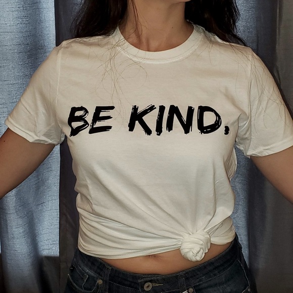 LAST 1❤️BE KIND graphic tee shirt - Picture 2 of 9